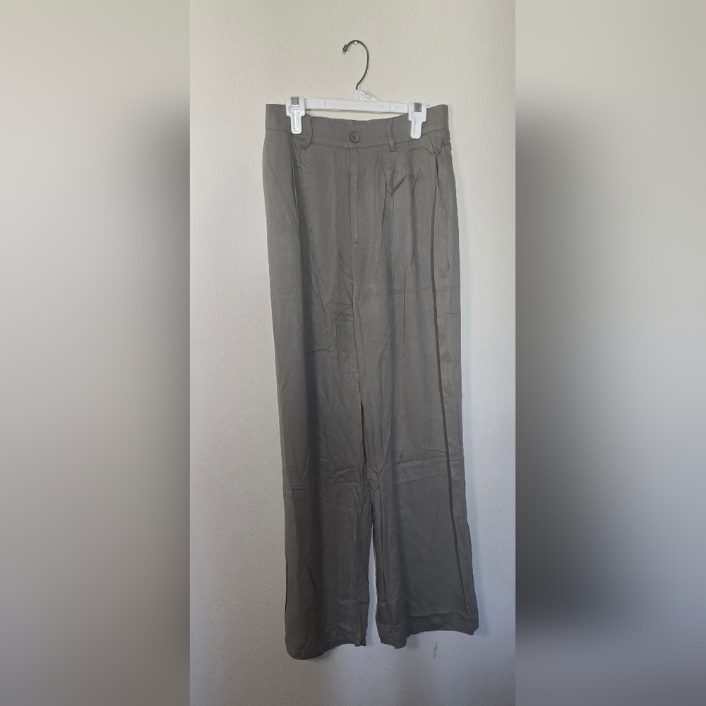 Hem & Thread Wide Leg Pants High Rise Flowy Summer Fall Trousers Gray New Medium